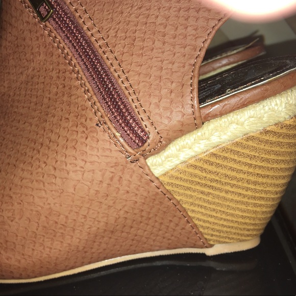 Cool Open Toe Booties - Picture 9 of 12